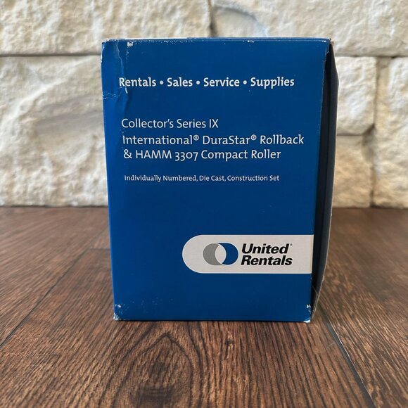 Collectors series IX International DuraStar Rollback & HAMM 3307 Compact Roller - Picture 6 of 6